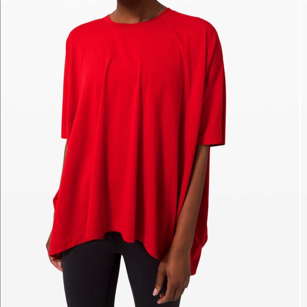 Lululemon red LA BOX TEE
